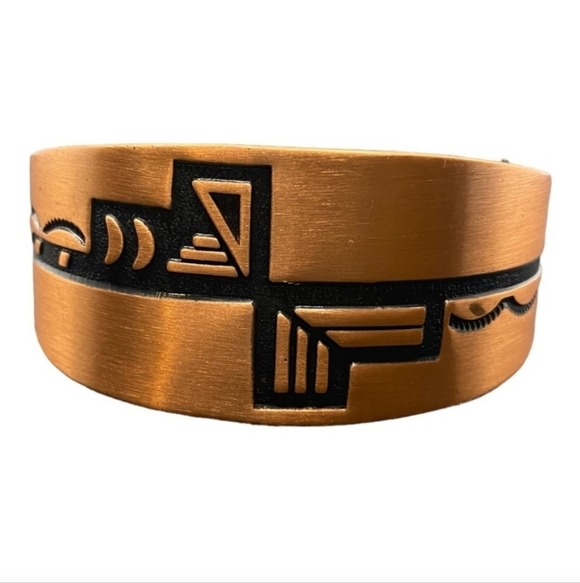 Wide Copper Cuff Southwestern Bracelet / Niello & Stamped Scalloped Design Mark